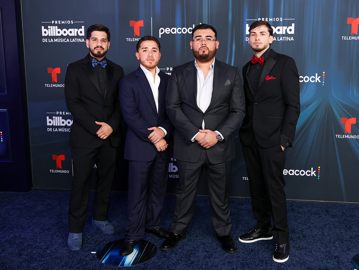 Leonel Espinoza and Joel Espinoza (C L-R) of Hermanos Espinoza